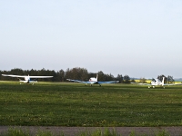 Insel Rügen_Fluplatz Güttin, Flugzeug_Parkplatz_AA210996